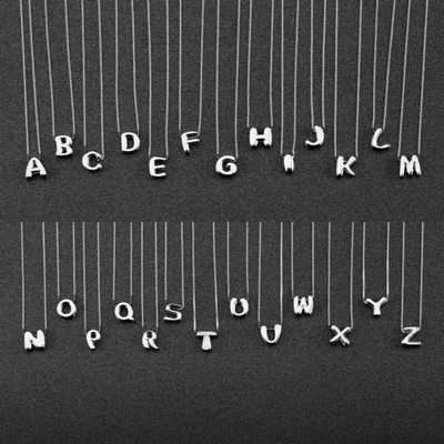 Modeminimalistische Schmucksachen 925 Sterling Silber Einfache Halskette 26 Buchstaben Halskette für Frauen