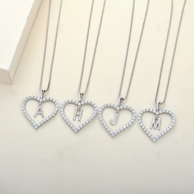YASVITTI Feinschmuck Halskette 925 Sterling Silber Herz-förmige Halskette mit A-Z Charms Brief