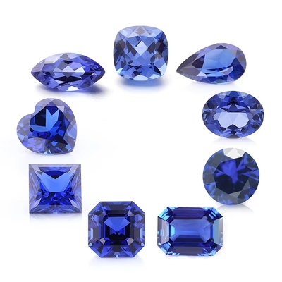 Laboratoriengebaute Edelsteine aus blauem Saphir in verschiedenen Formen und Größen für Schmuck