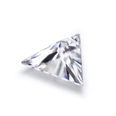 D Farbloser synthetischer Moissanit-Dreiecksschnitt VVS1 Loser Moissanit-Diamant 5 Karat-Ring