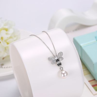 Perle 3.93g Sterling Silver Jewelry Necklaces des Mode ODM-Schmetterlings-Kristall-0.27in