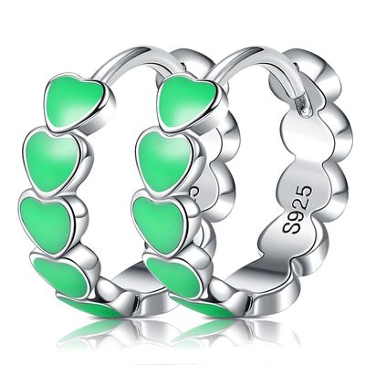Verlegte Bolzen CZ 0,85 Gramm-0.15mm Sterling Silver Heart Earrings Heart