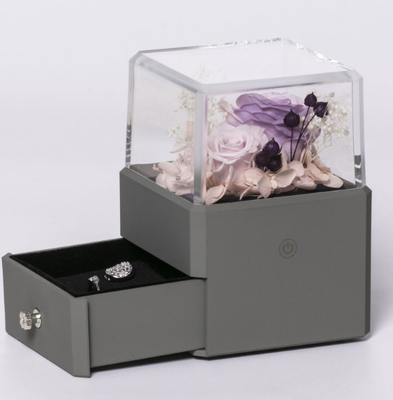 Harz-Blumen-Schmuckkästchen Ring Box With Flower Inside 115X115X110mm